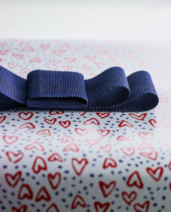 Deluge of Hearts (white) Gift Wrap