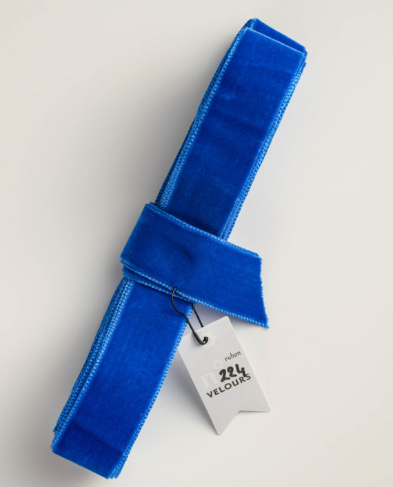 Electric Blue Velvet Ribbon n°224 (M)