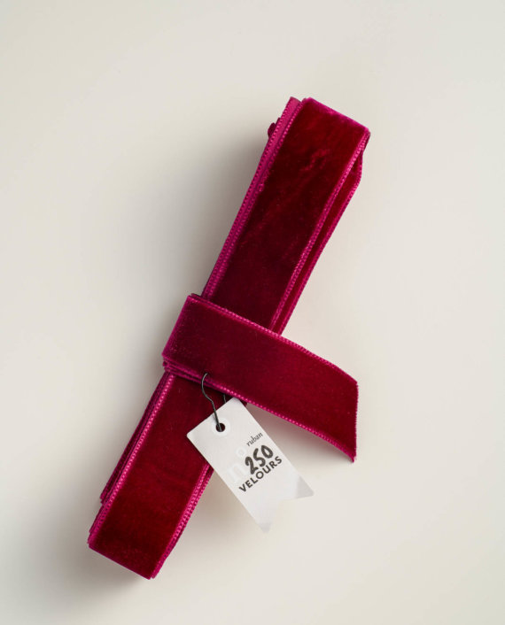 Crushed Raspberry Velvet Ribbon n°250 (M)