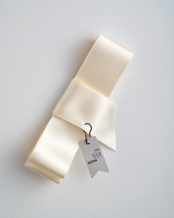 White Cream Satin Ribbon n°537 (L)