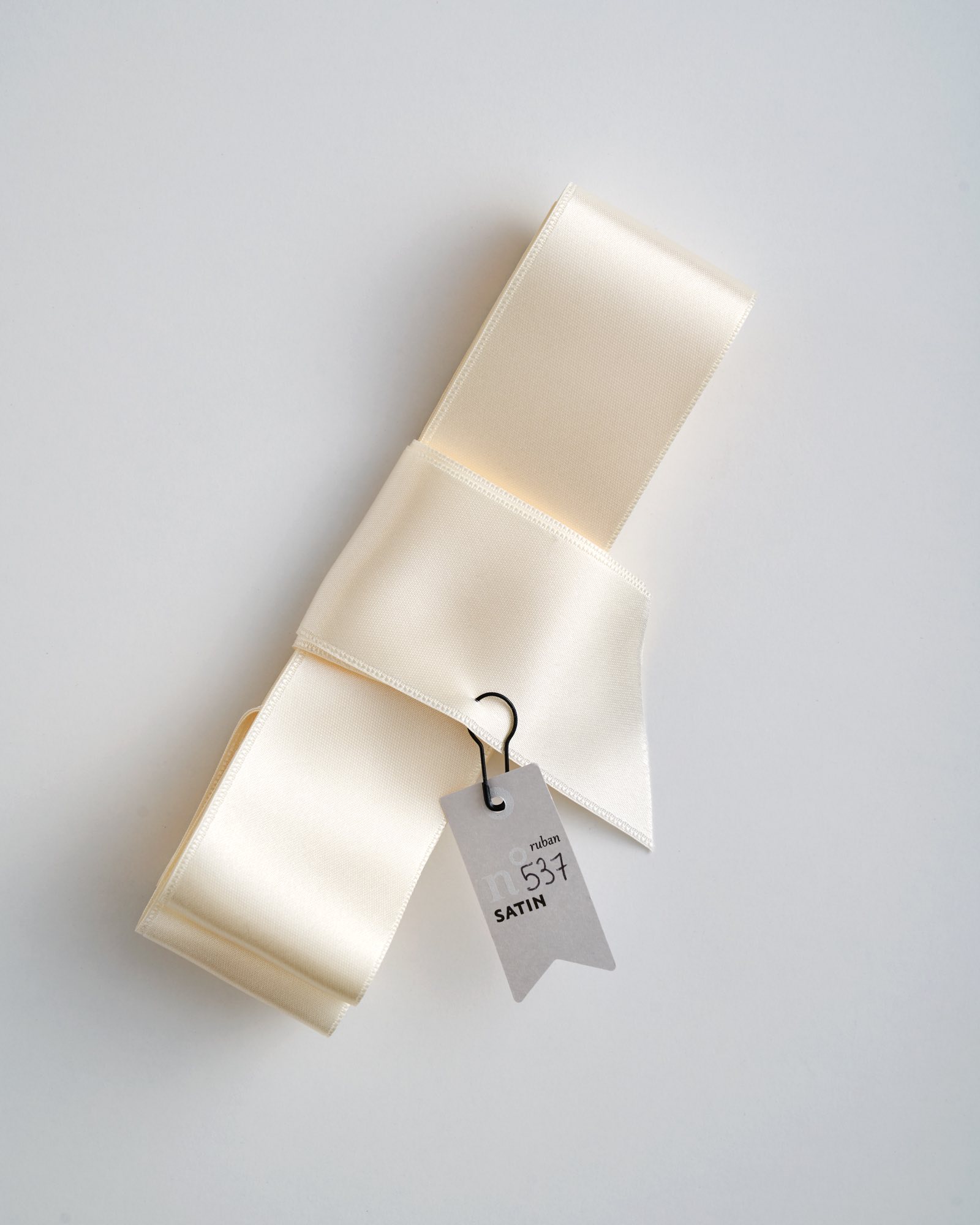 White Cream Satin Ribbon n°537 (L) - Impression Originale