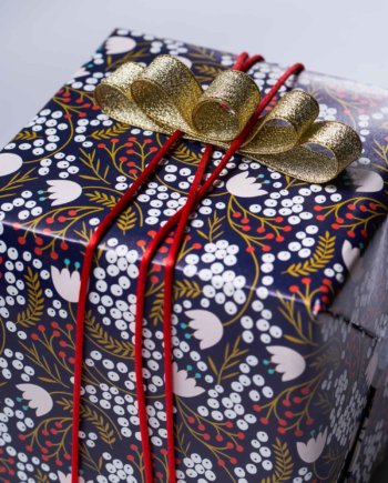 Under the Mistletoe Gift Wrap