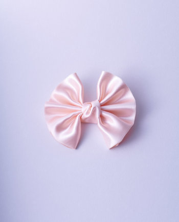 Blushing Rose Satin Winged Bow n°330 (L)