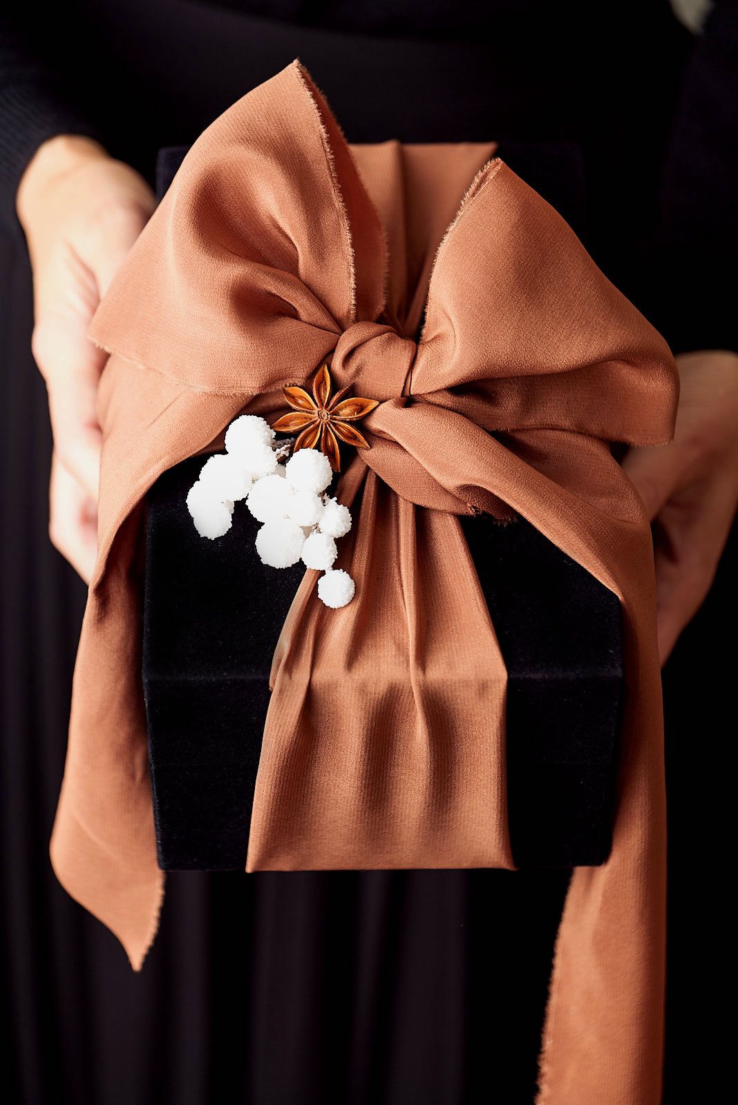 HOME Impression Originale beau cadeau avec noeud en soie offert nov2020