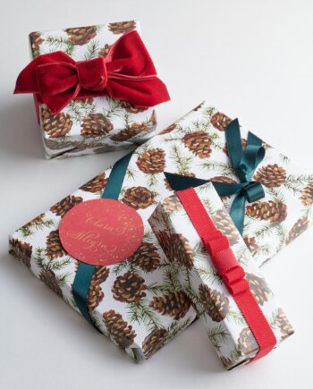 Farandole of Pine Cones Gift Wrap