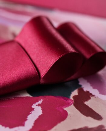 Crushed Raspberry Satin Bow n°300 (38mm)
