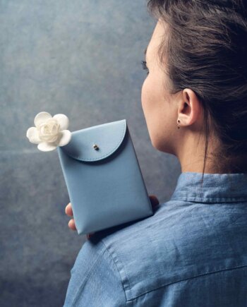 Pochette Cadeau Cuir Bleu Glacier (S)